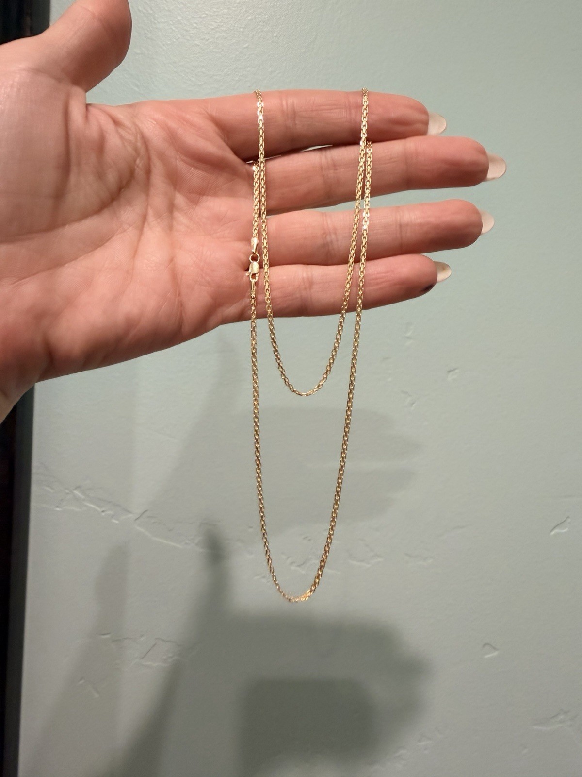 New Sparkling 10k Gold 22”, 1.6mm Bismark Link Chain