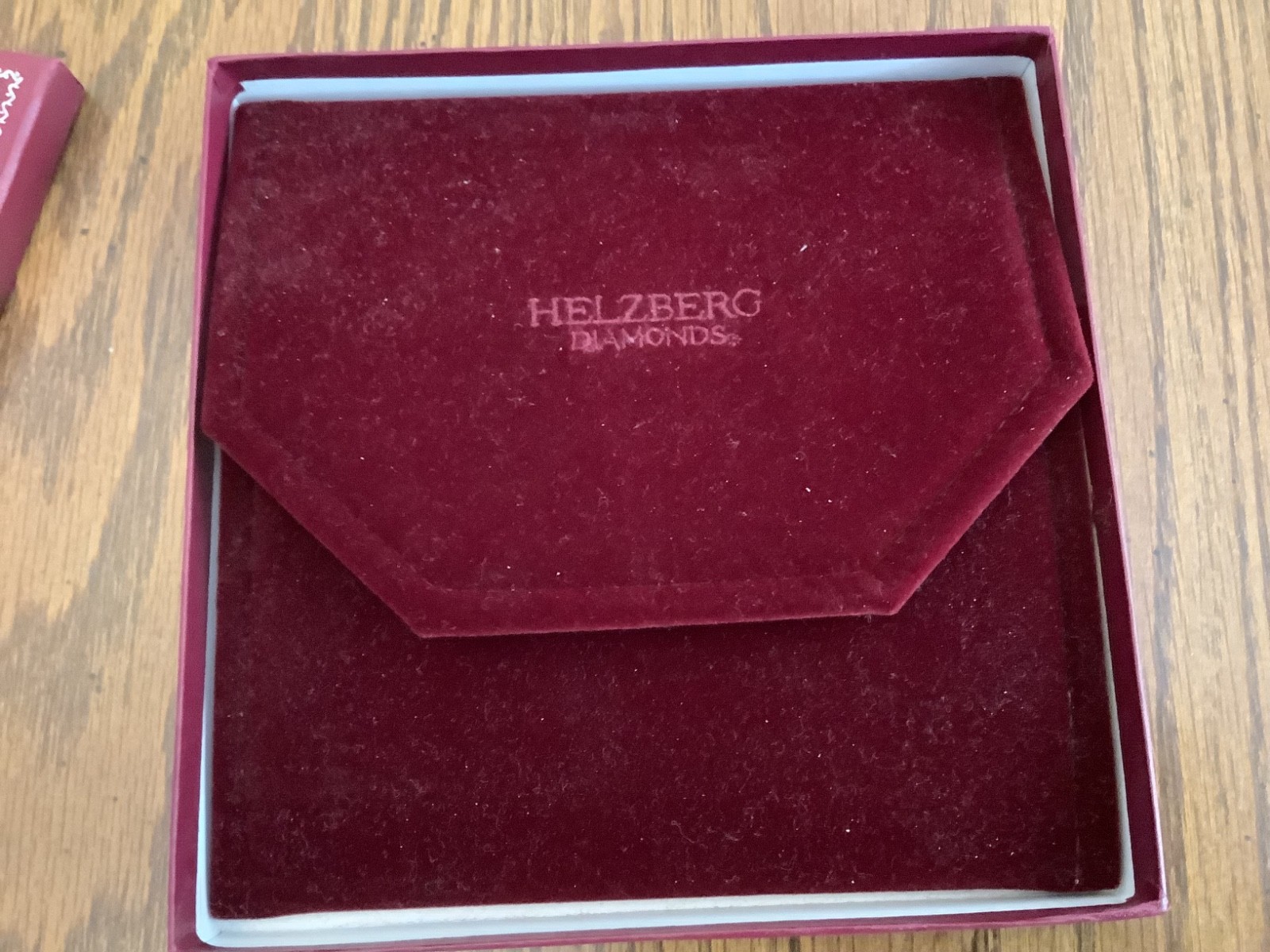 ORIGINAL HELZBERG NECKLACE CASE (EMPTY BOX) /LN!!