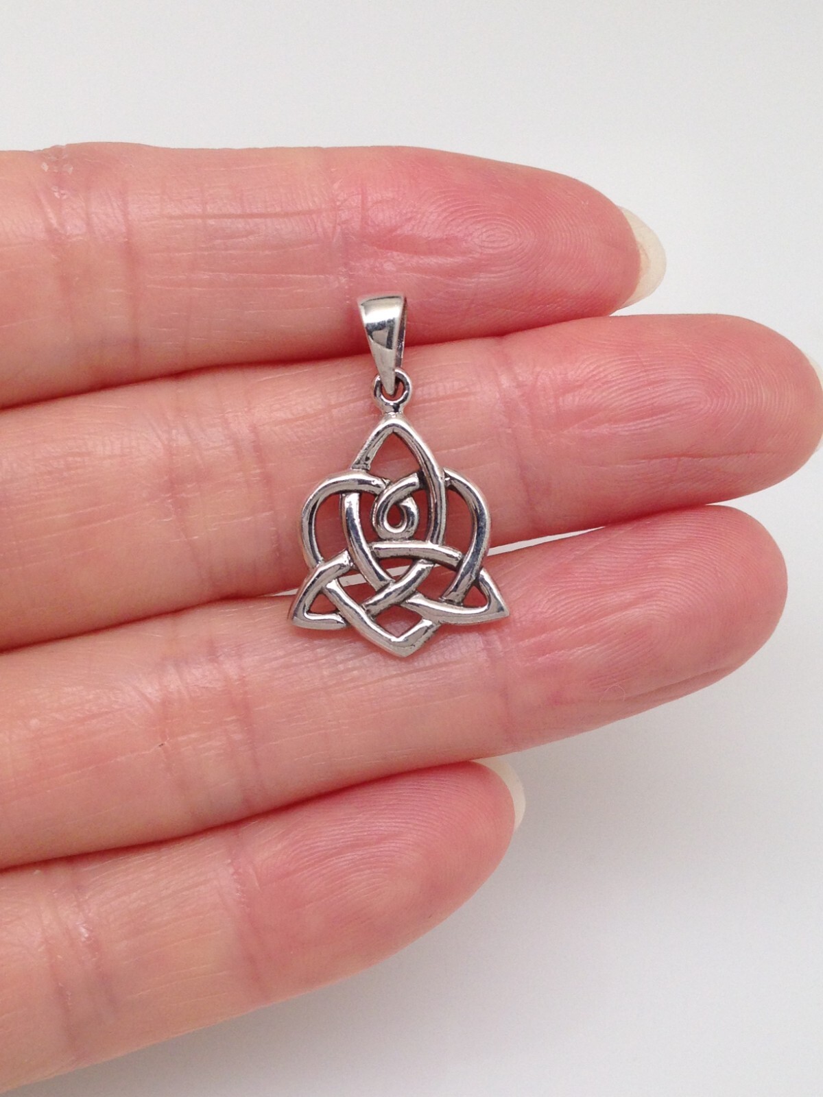 925 Sterling Silver Celtic Knot Pendant Women 16mm(0.63″)/24mm(0.94″)