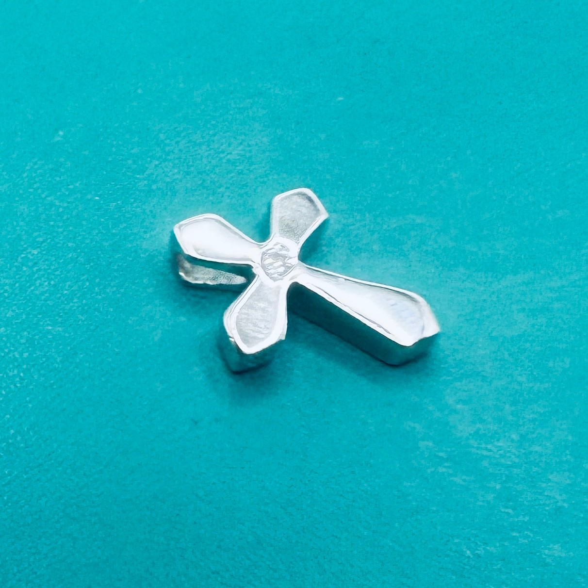 ✝️ Minimalist Thick Pretty Sterling Silver and CZ 925 Religious Cross Pendant ✝️