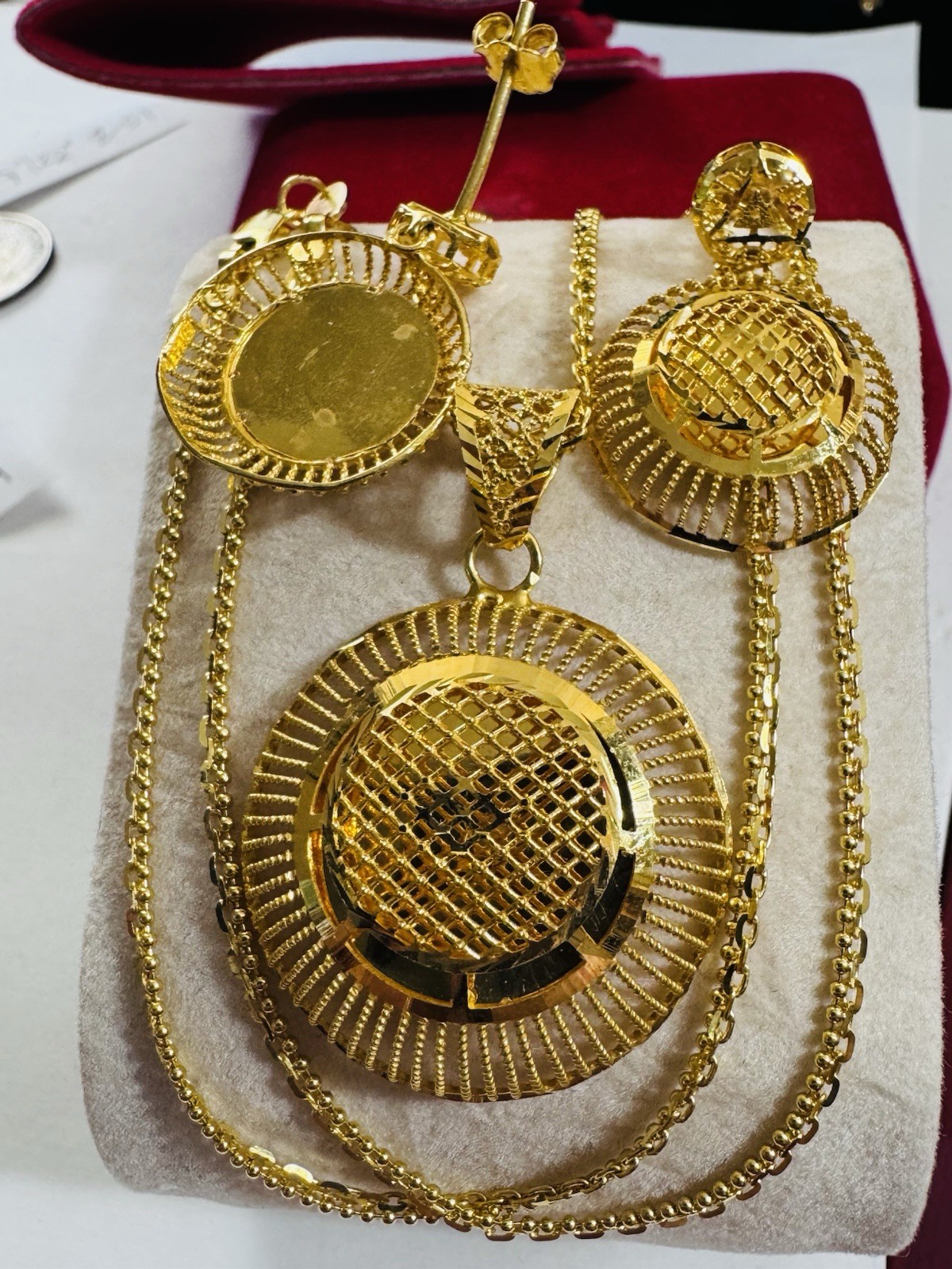 WOMENS 22K 22C 916 Real Gold 20” long Round Set Earrings Necklace 14.9g 2.2mm