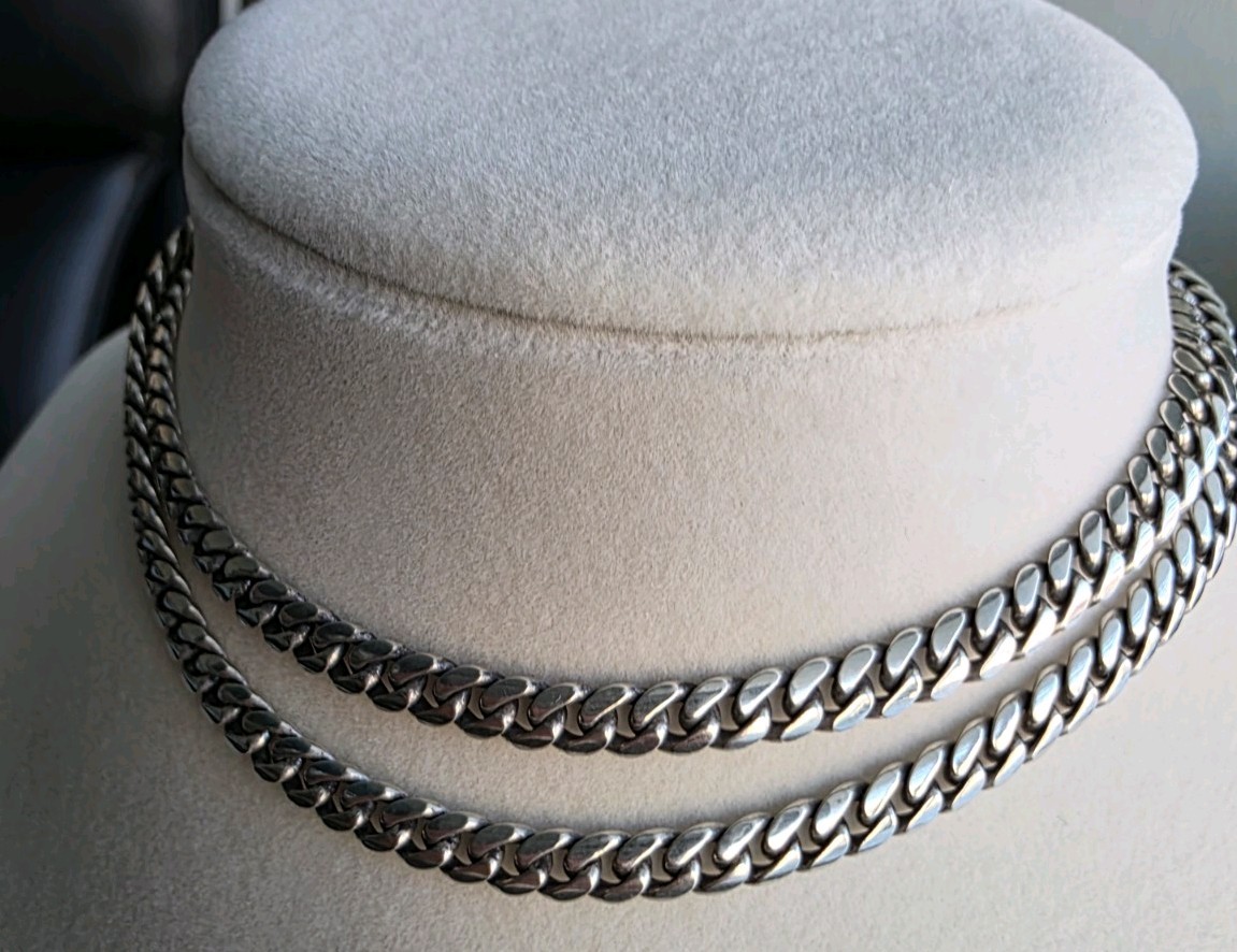 Sterling Silver 925 Cuban Link Chain Necklace 22.5 Inches 5.2 mm width.