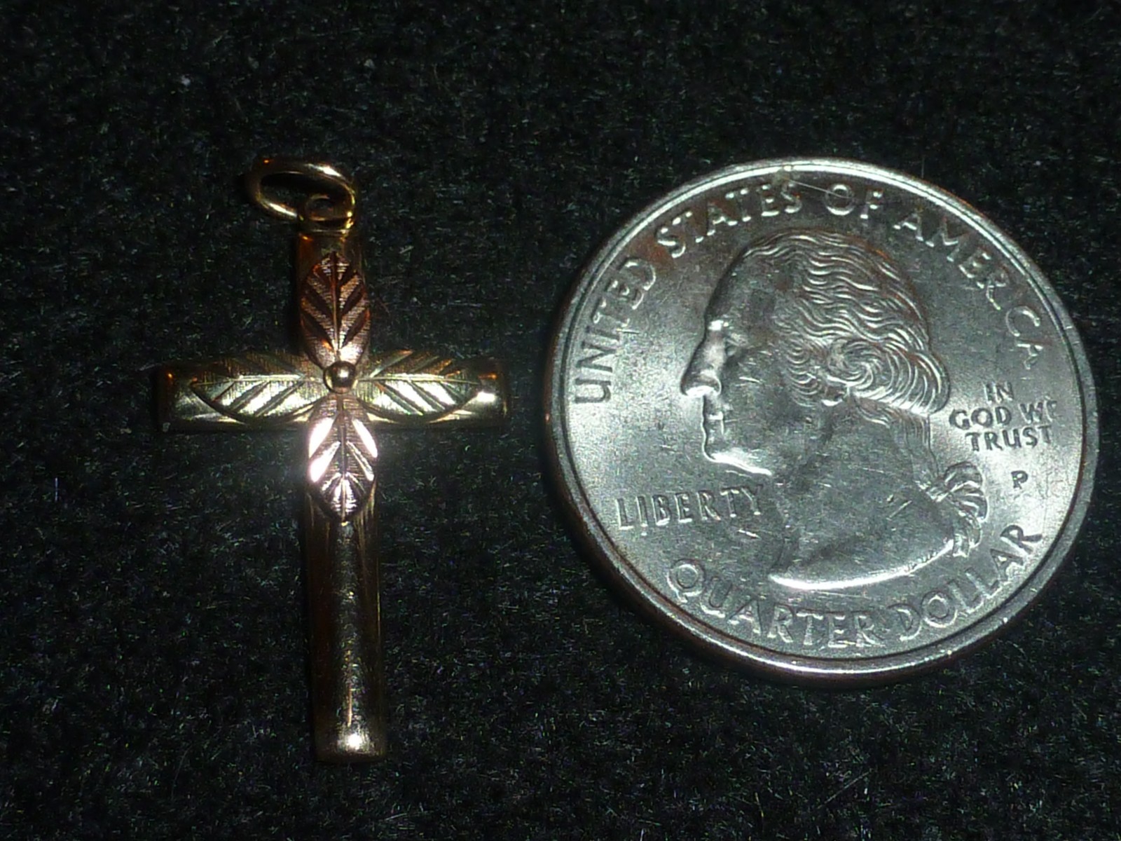 VINTAGE 10K SOLID YELLOW/ROSE/WHITE GOLD COLEMAN CO. POLISHED LEAF CROSS PENDANT