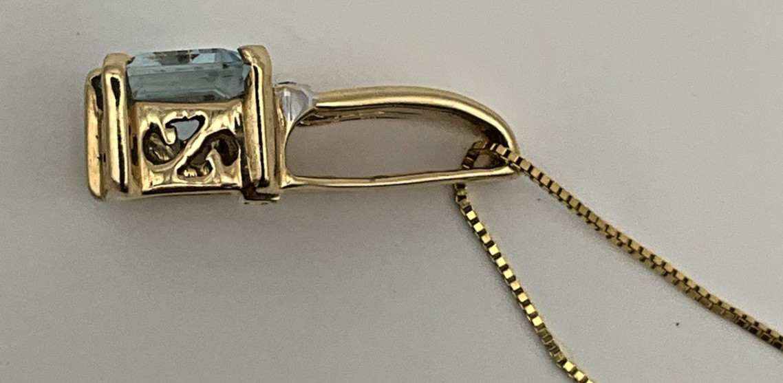 14K Yellow Gold 1.22cttw Aquamarine & Diamond Pendant With 18” Box Chain