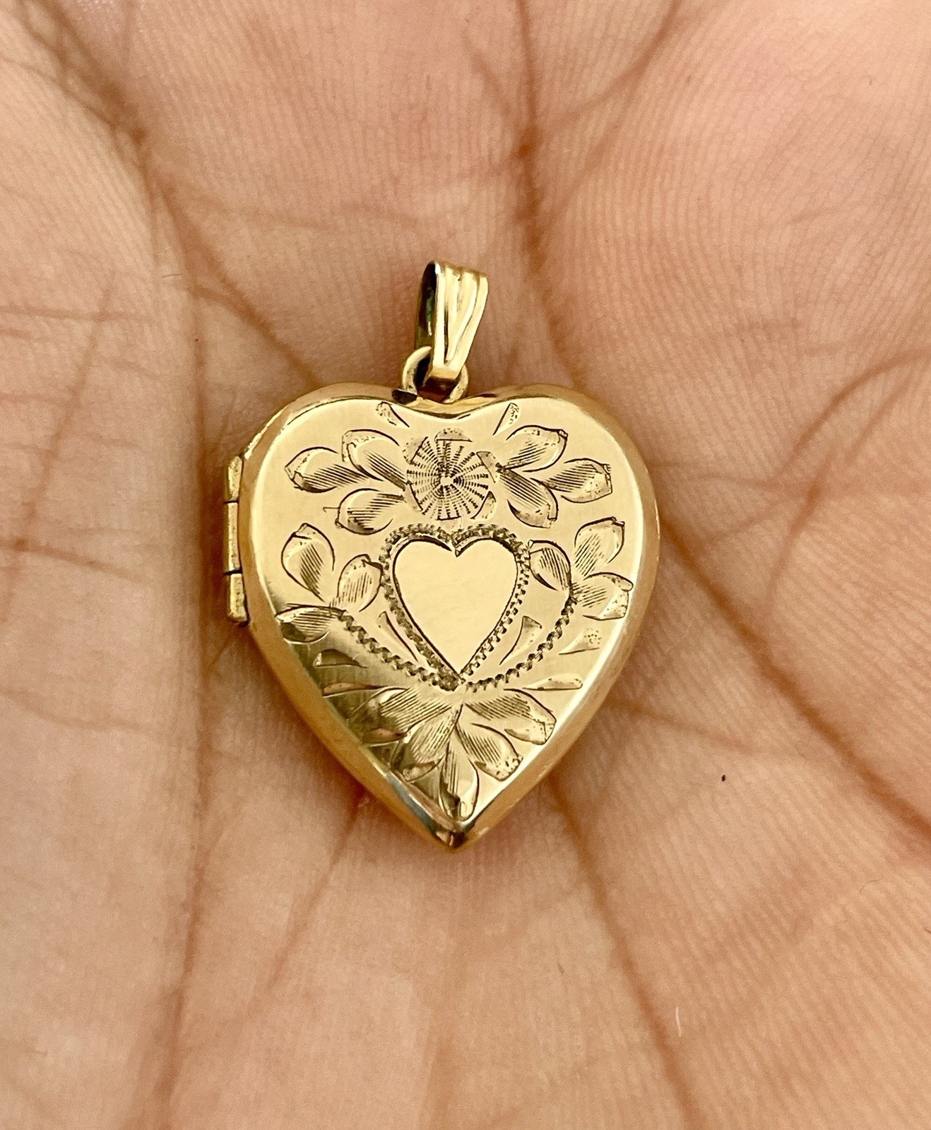 1/20th 12KT Yellow Gold Filled Heart Locket Pendant (E108)