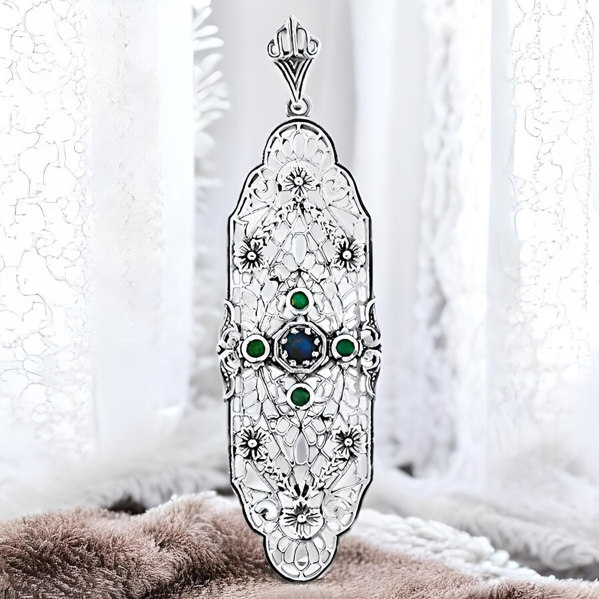 GENUINE SAPPHIRE & EMERALD ANTIQUE STYLE 925 STERLING SILVER PENDANT #612