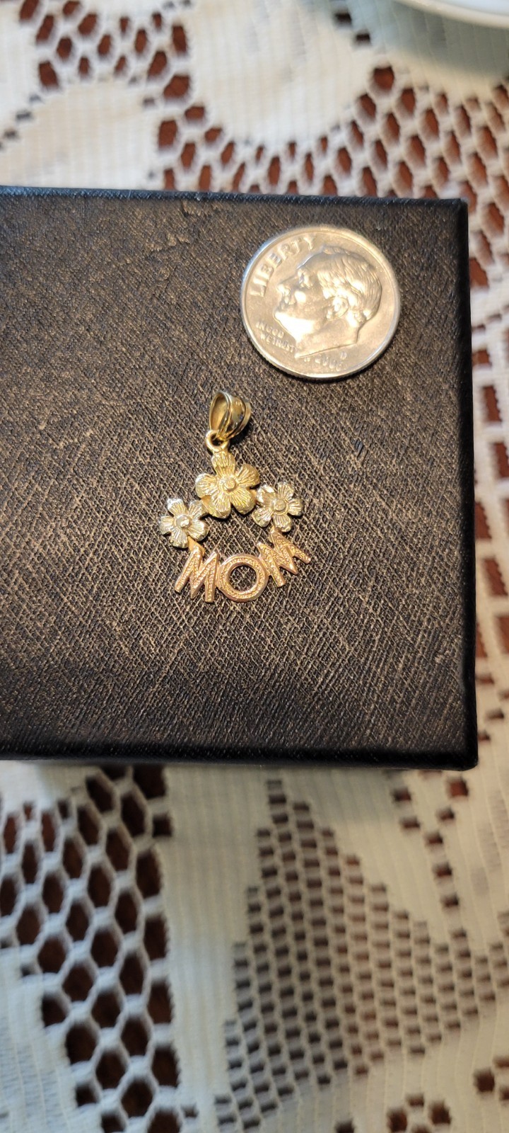 VINTAGE 14K MULTICOLOR YELLOW & ROSE GOLD “MOM” NECKLACE PENDANT Vintage, New!