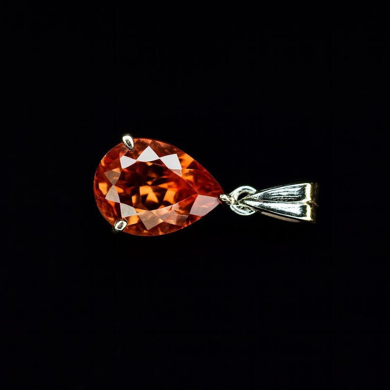 28 Ct Certified Natural Orange Sapphire 925 Solid Silver Pendant Loose Gemstone