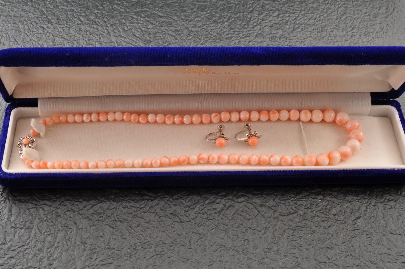 925 silver Angel skin coral Necklace ear clip set (17.3in 135ct) Certificate.