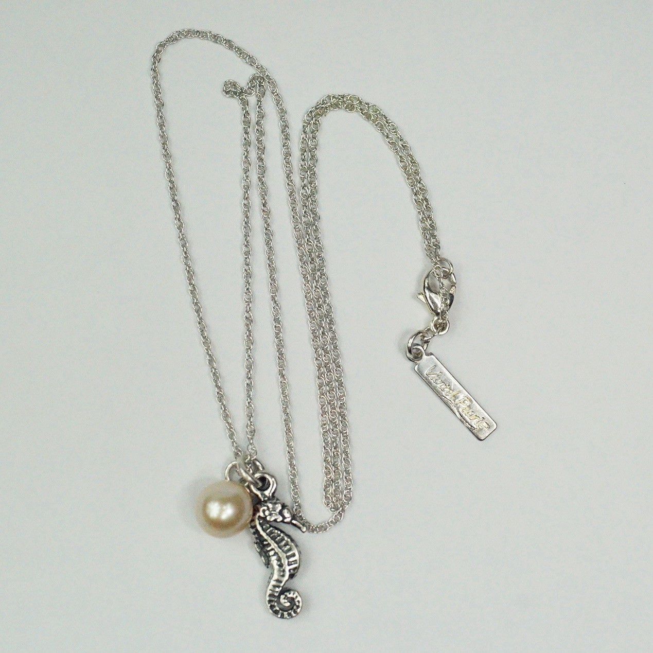 Vantel Pearls Sterling Silver Rope Chain Necklace Cream Pearl Seahorse Pendant