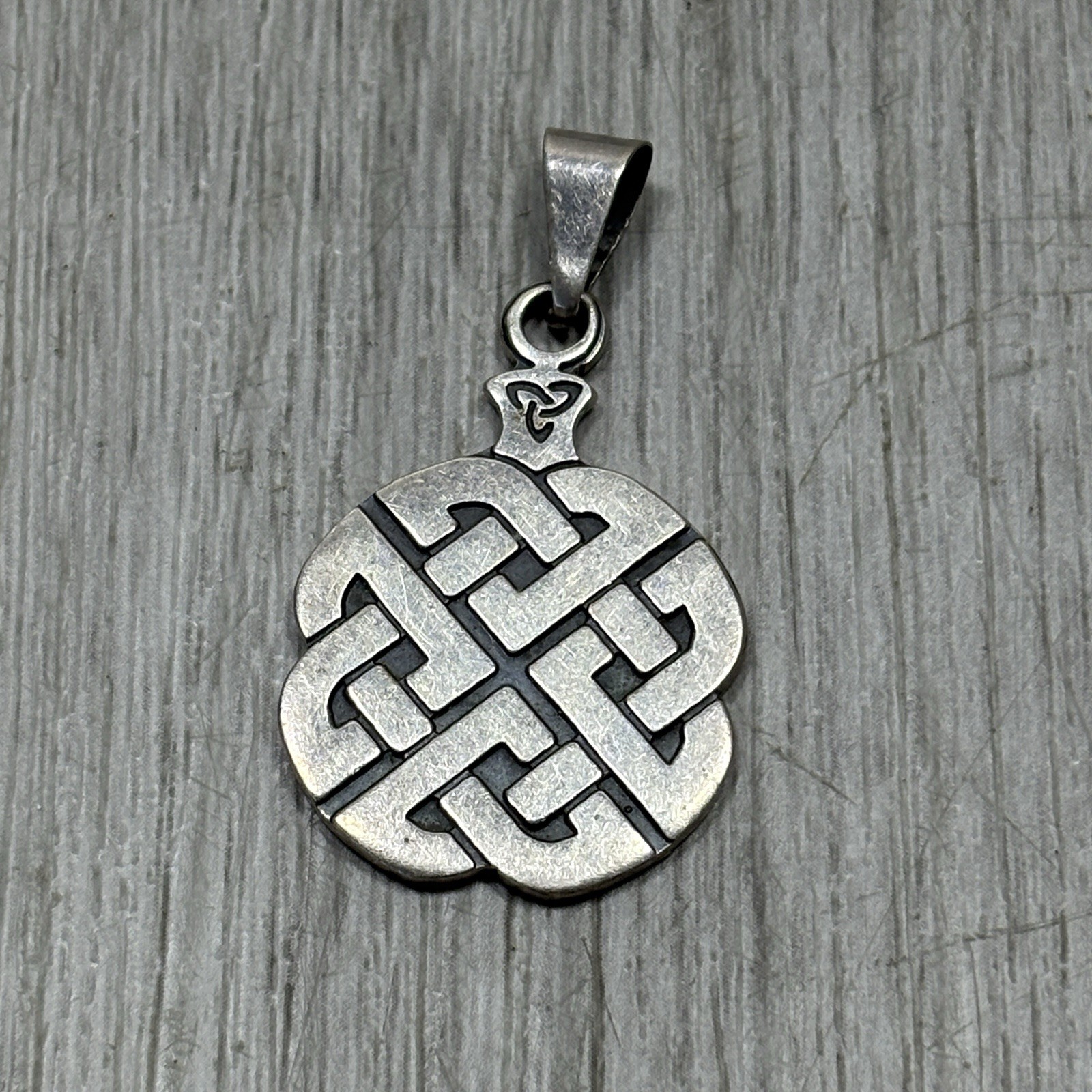 Celtic Circular Shield Knot Pendant 925 Sterling Silver Necklas