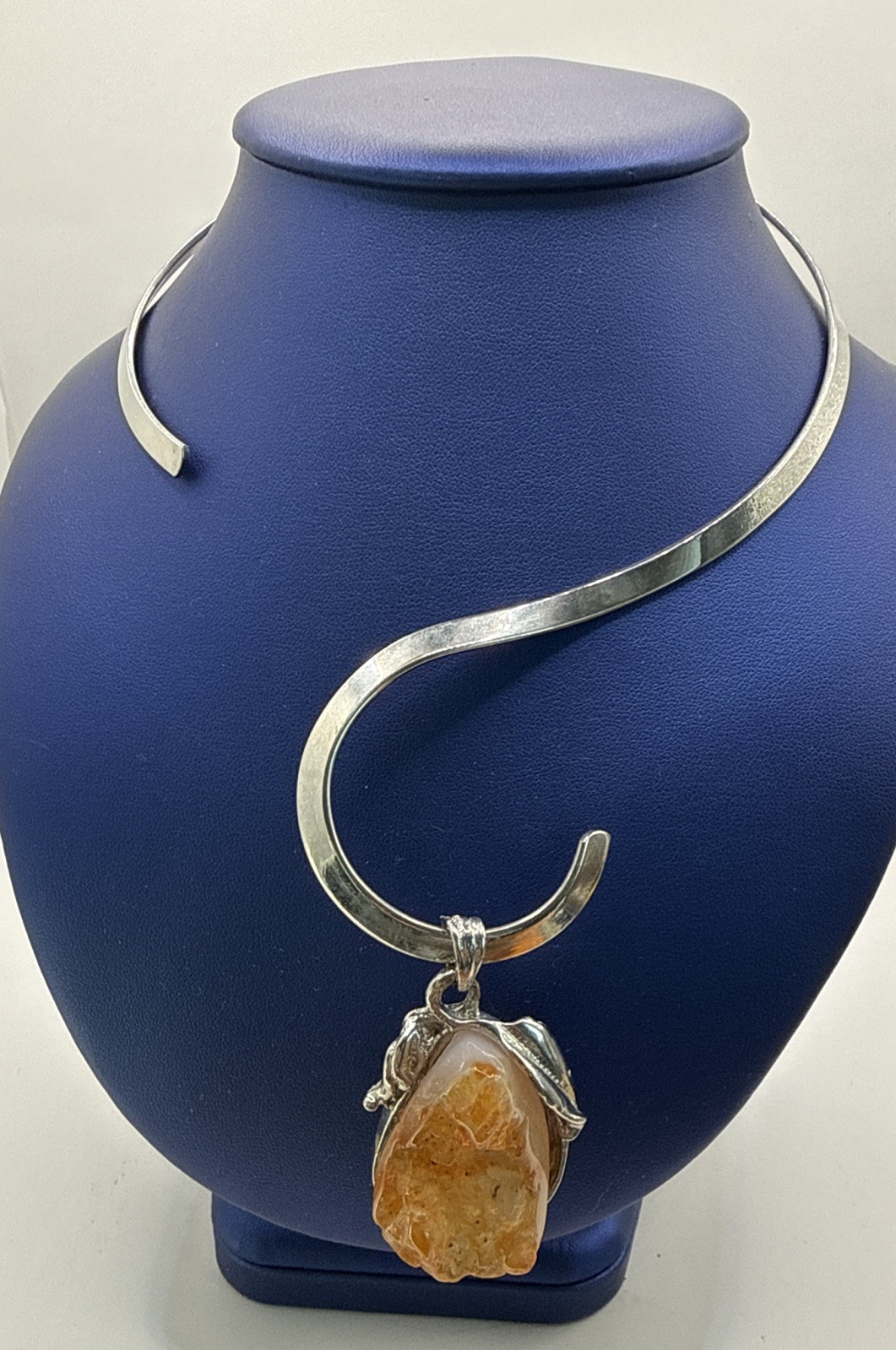 HDNY Orange Chalcedony Agate Removable Pendant Silver Neck Hard Wire Necklace