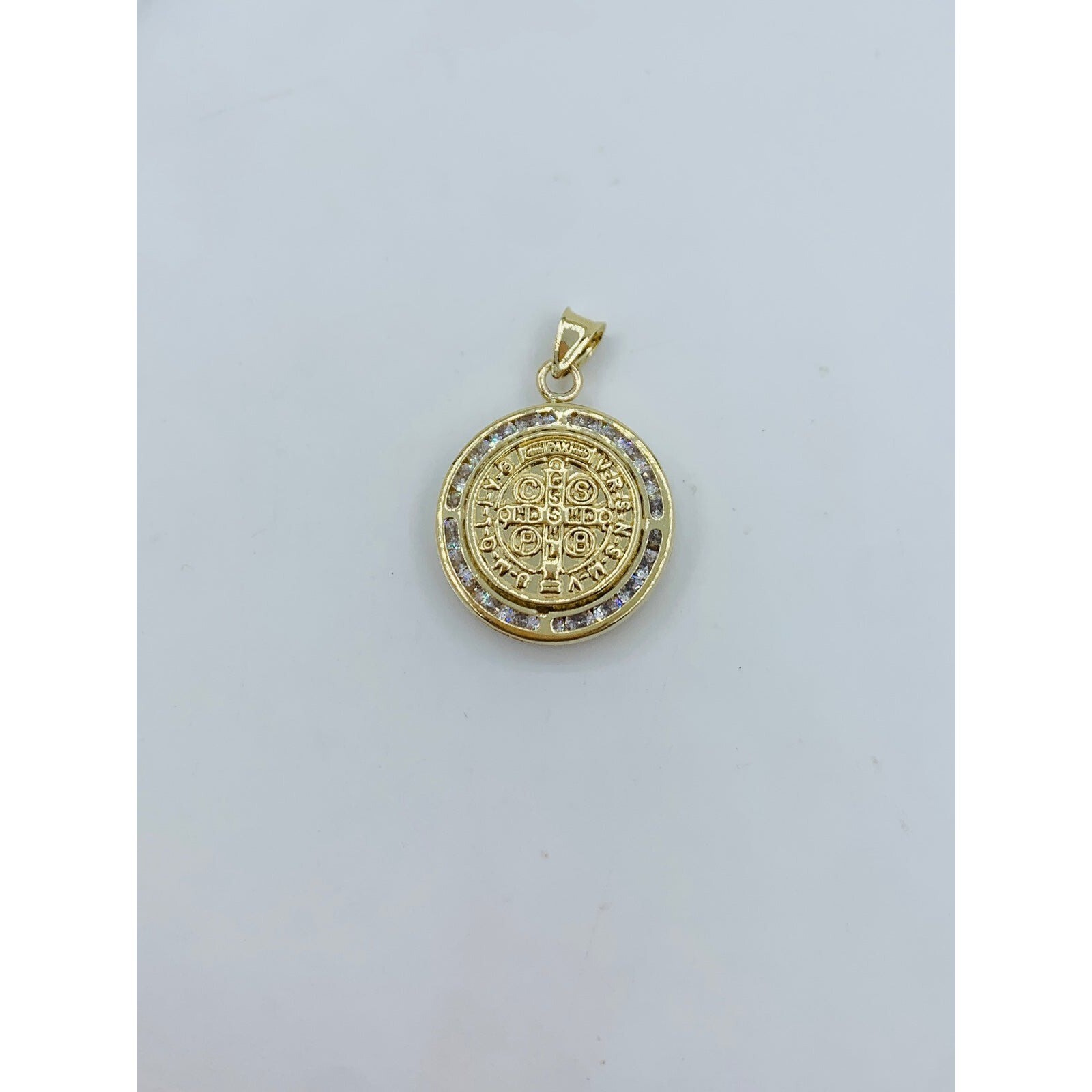 10k gold pendant San Benito Pendant St Benedict medallion – Medalla en oro