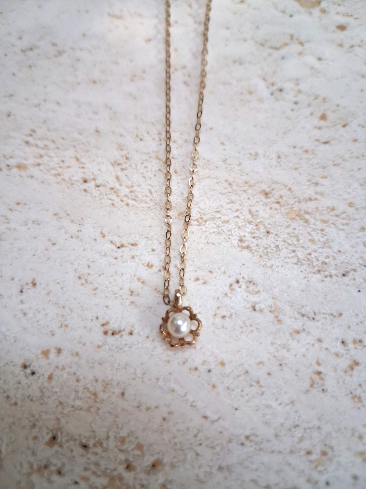 Freshwater Pearl Pendant Necklace, 40cm/16inches, new and tagged.