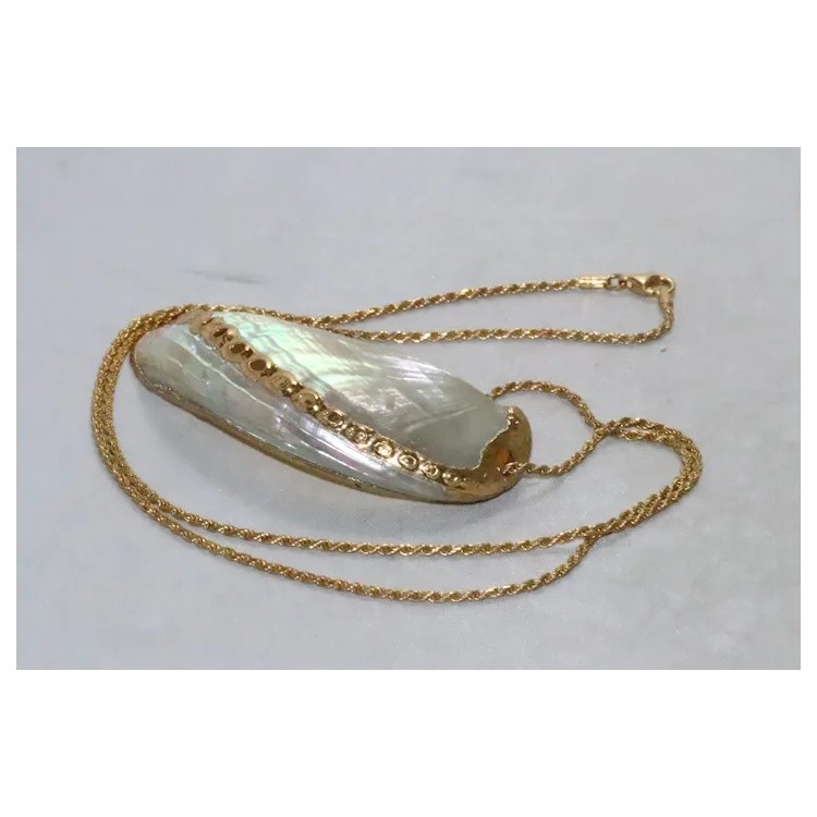 Vintage Sterling Silver Shell Necklace