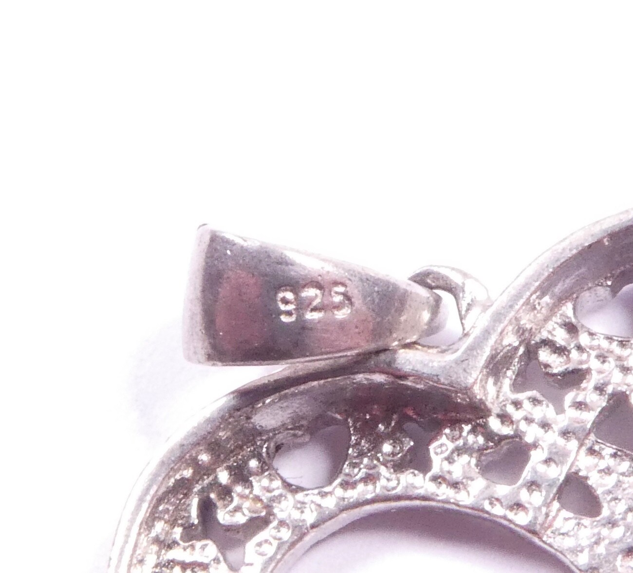 Mum Love Heart Pendant 925 Sterling Silver 2.5cm x 2cm