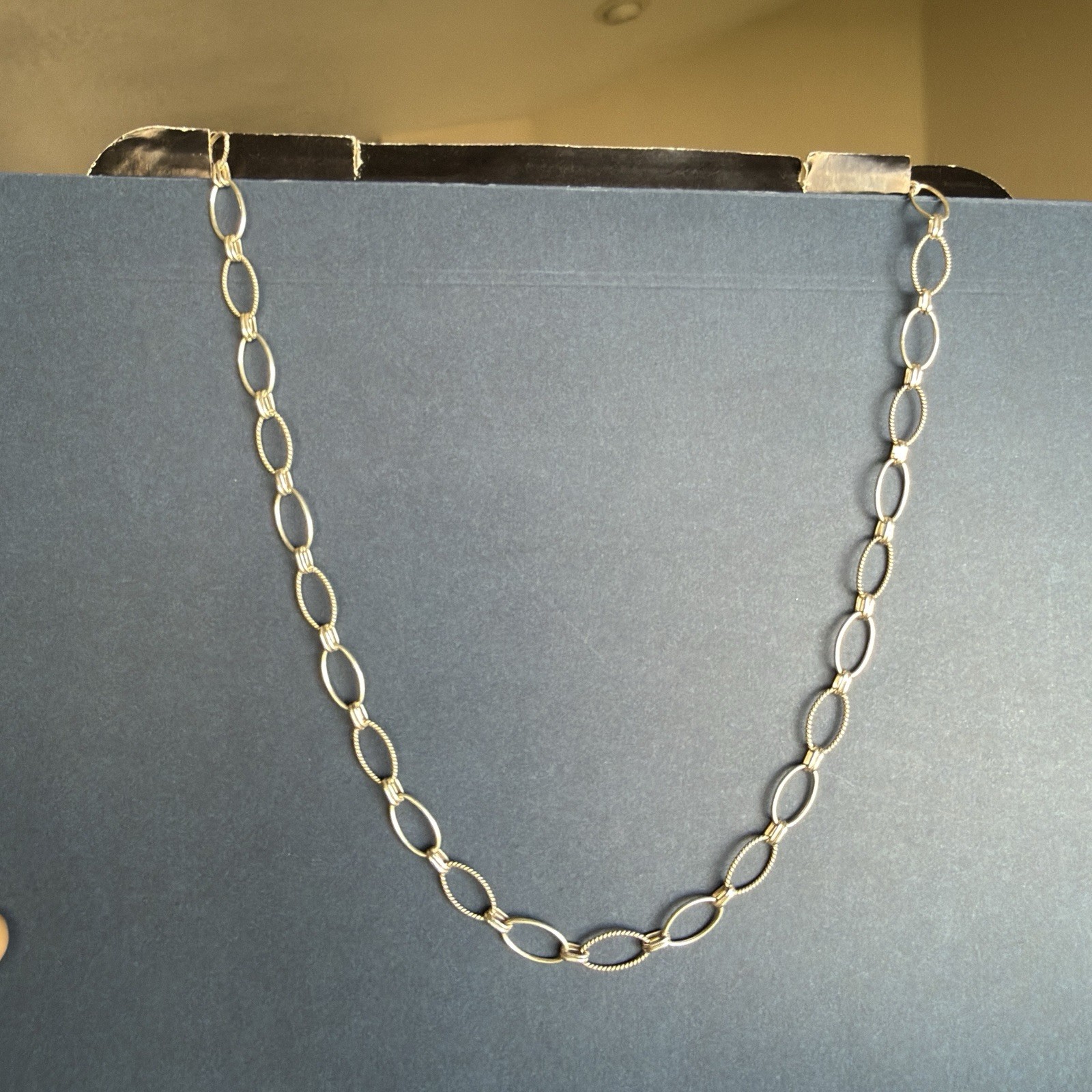 Vintage Sterling Silver 925 Oval Link Chain Necklace Textured Toggle Clasp