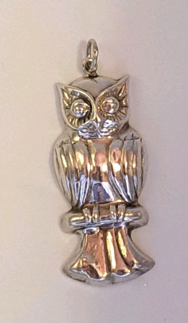 Vintage Estate 925 Sterling Silver Owl Pendant Goodluck Piece 9.27 Grams 2.25″