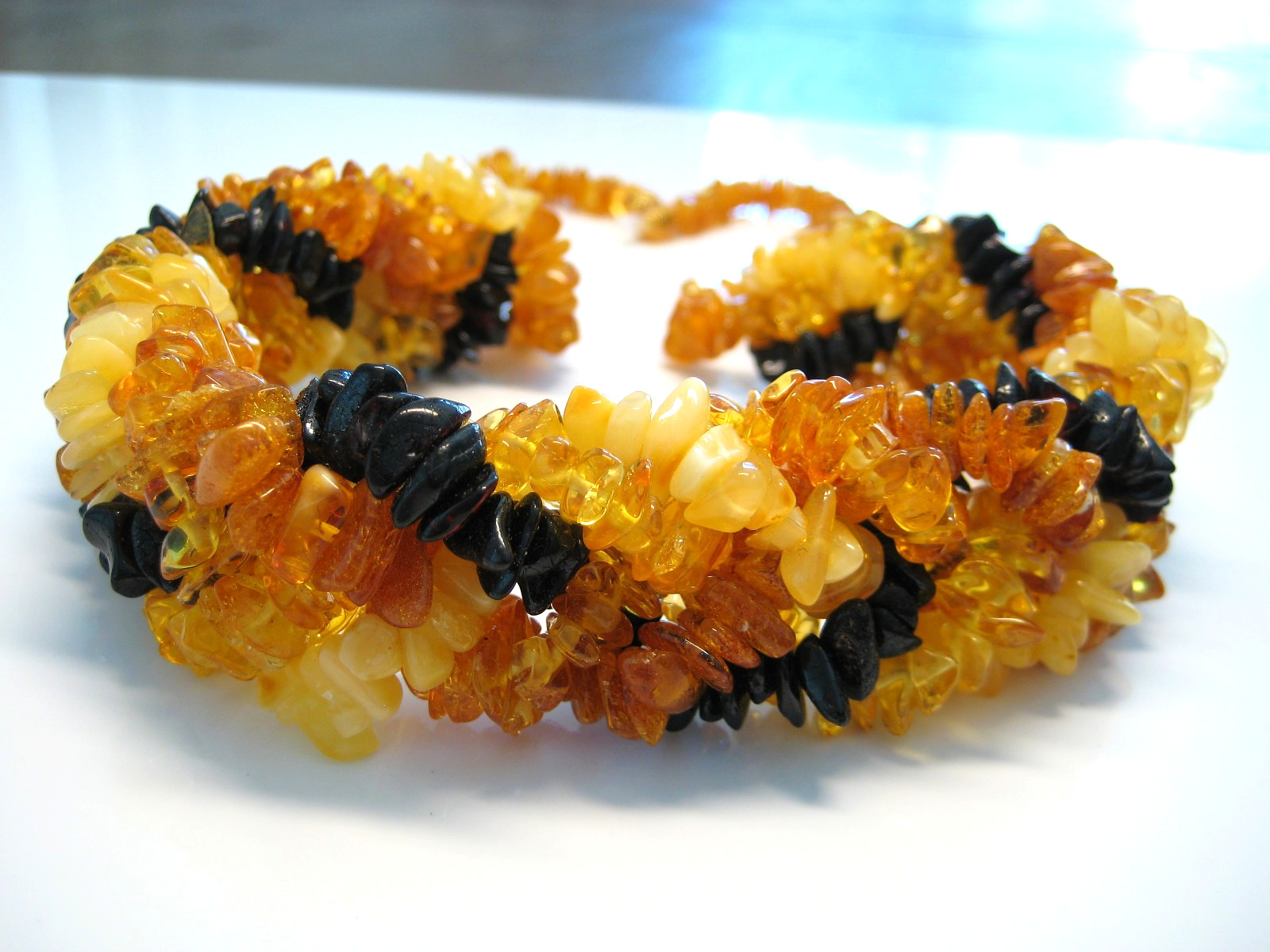 Genuine Massive Amber Beautiful Multiclor Baltic Amber Necklace 57 g. 20 in !!!