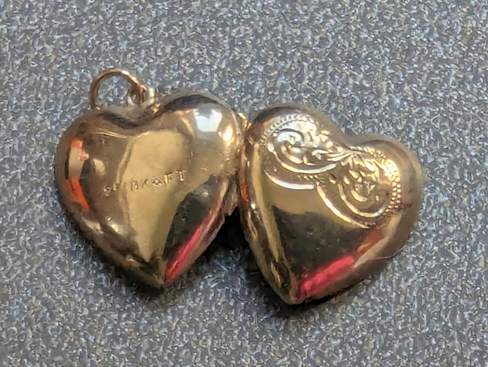 9ct Gold – vintage – BK & Ft Heart Locket Engraved detail used 2.4g