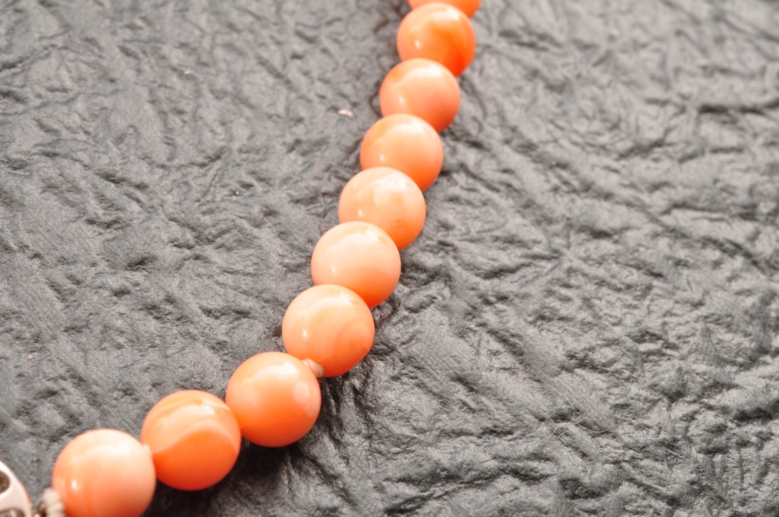 Vintage Salmon pink coral Necklace and ear clip set (17.3in 152ct) Certificate