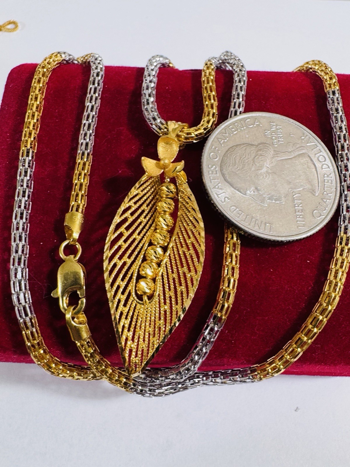 22K 916 Real Gold 21.5”/22” long Flower Leaf Set Necklace 14.1g 3.mm