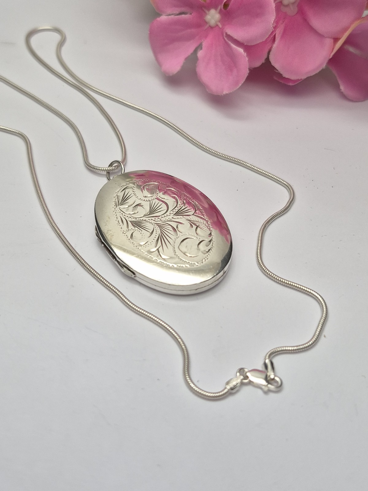 LOCKET – Sterling Silver Oval Double Photo Locket / Keepsake Necklace.