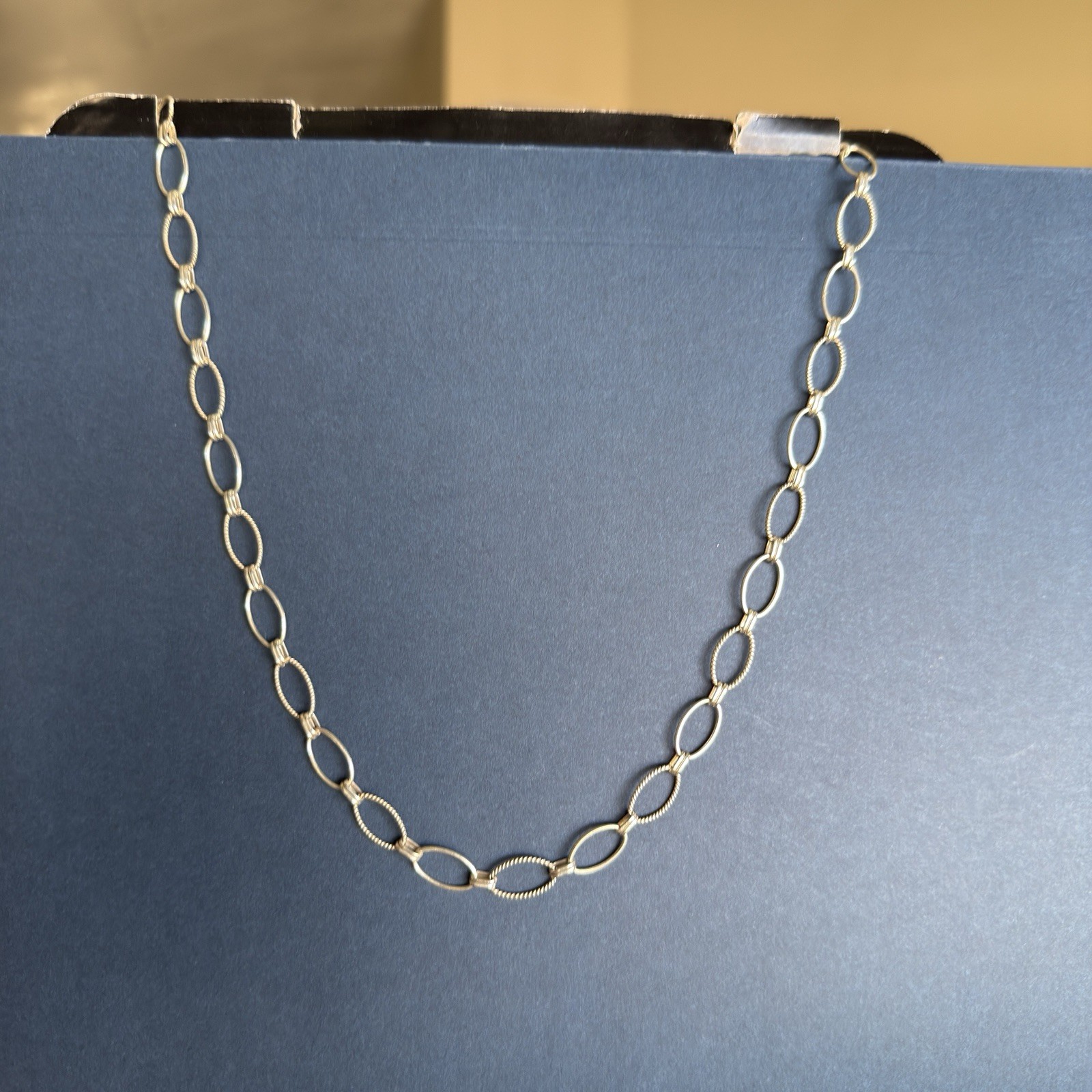 Vintage Sterling Silver 925 Oval Link Chain Necklace Textured Toggle Clasp