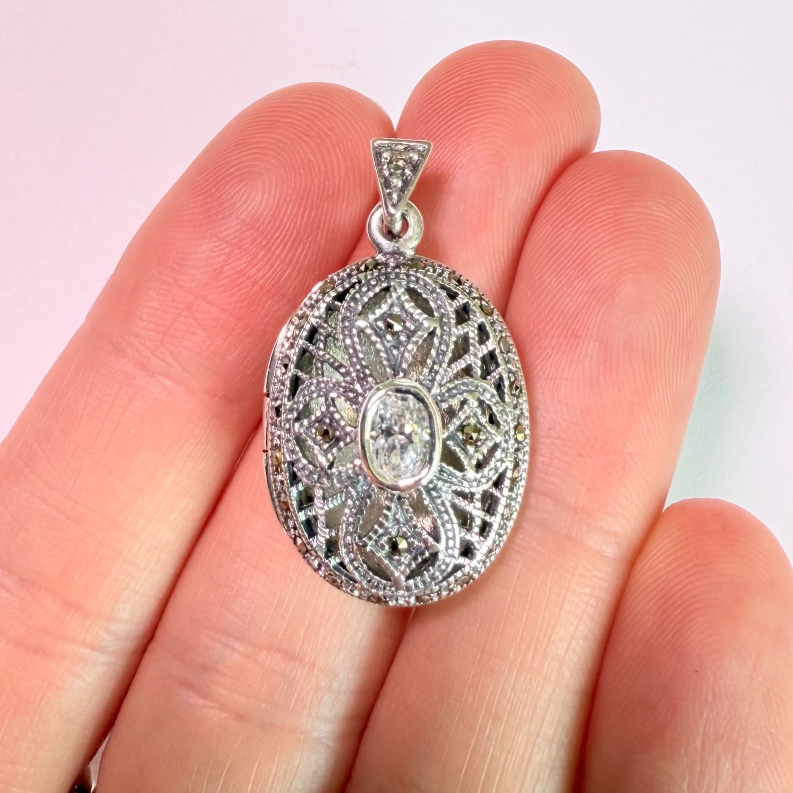 FAS 925 Sterling Silver Marcasite Oval Filigree Locket Pendant w/ Clear Crystal