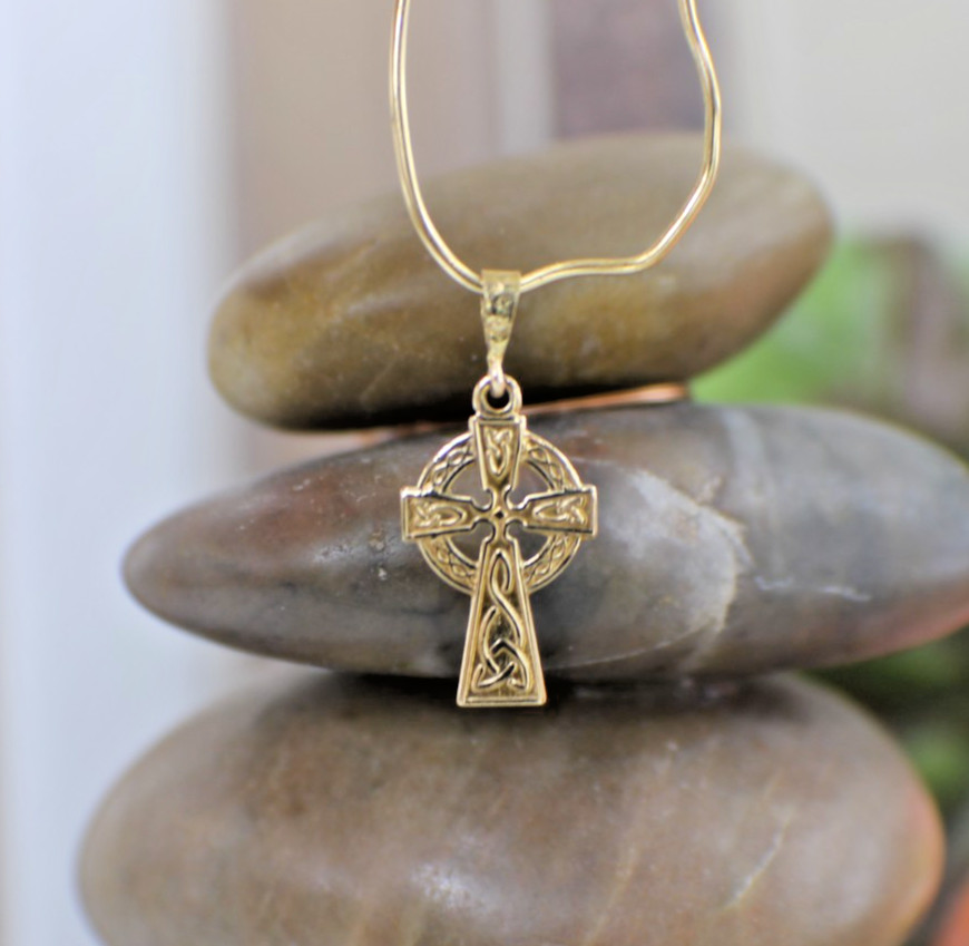 10K Yellow Gold Celtic Knot work Cross Pendant Charm Medal Intricate Detail