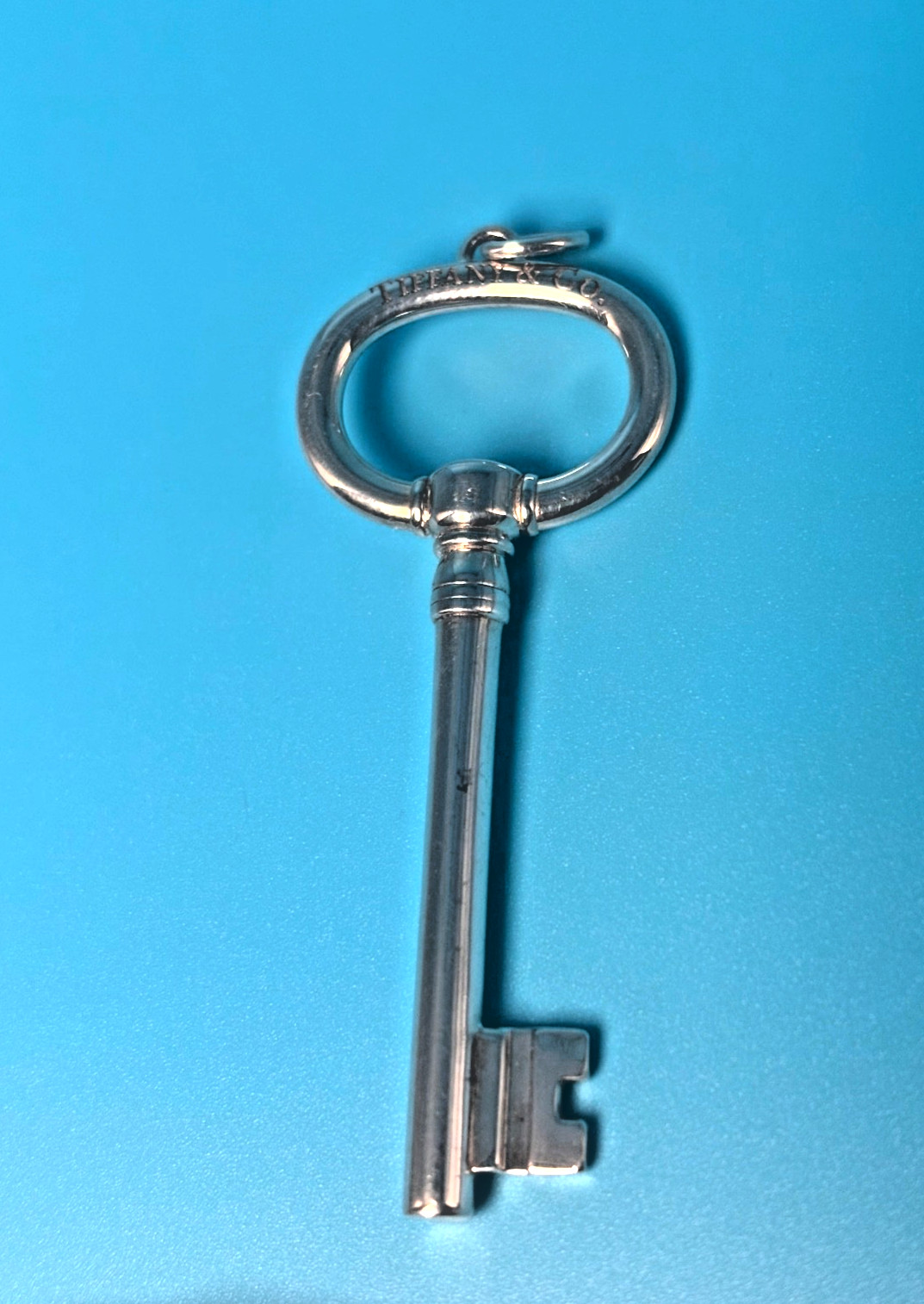 Authentic Tiffany & Co. Large Oval Key Sterling Silver Pendant | 11g | 2.5″ | Bo