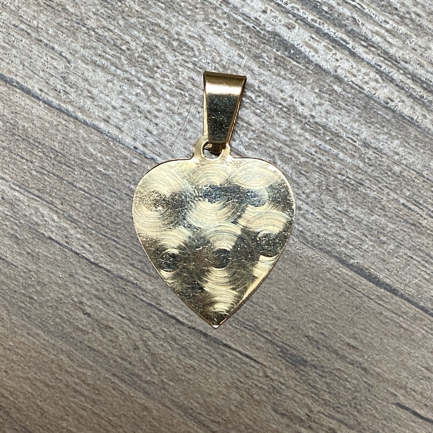 10K Yellow Gold Pendant Diamond Cut Heart Starburst Swirl Motif Dainty 417 1.25g