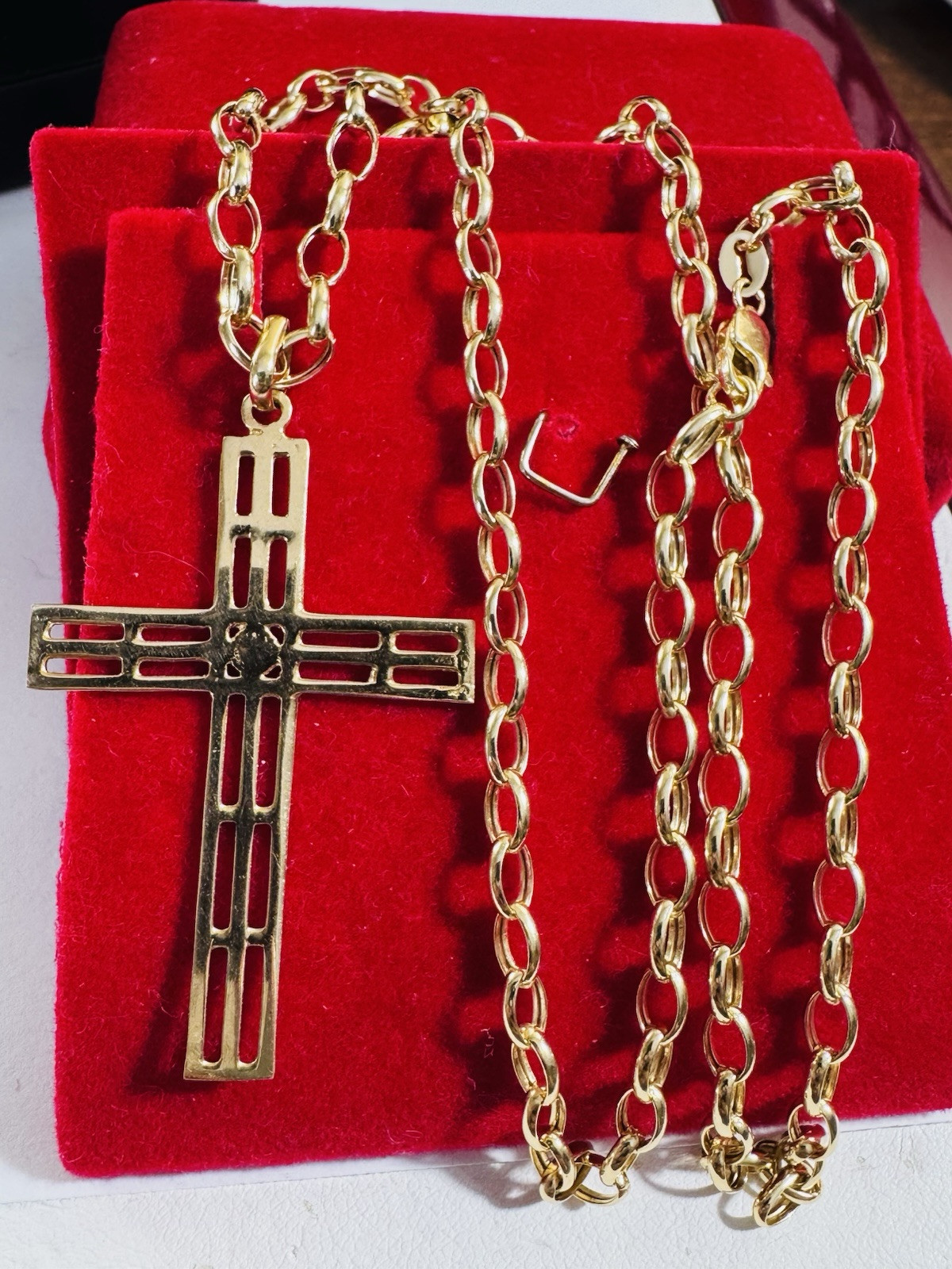 18K 750 Fine Yellow Gold Set Cross Necklace 19.5/20” Long 6.5g 3.8mm WOMENS