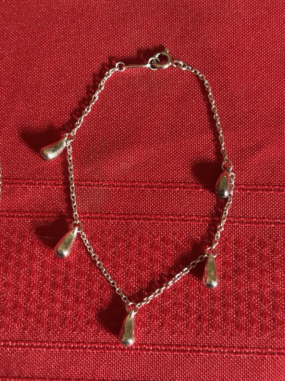 Tiffany & Co Elsa Peretti Teardrop Pendant Bracelet in Sterling Silver.