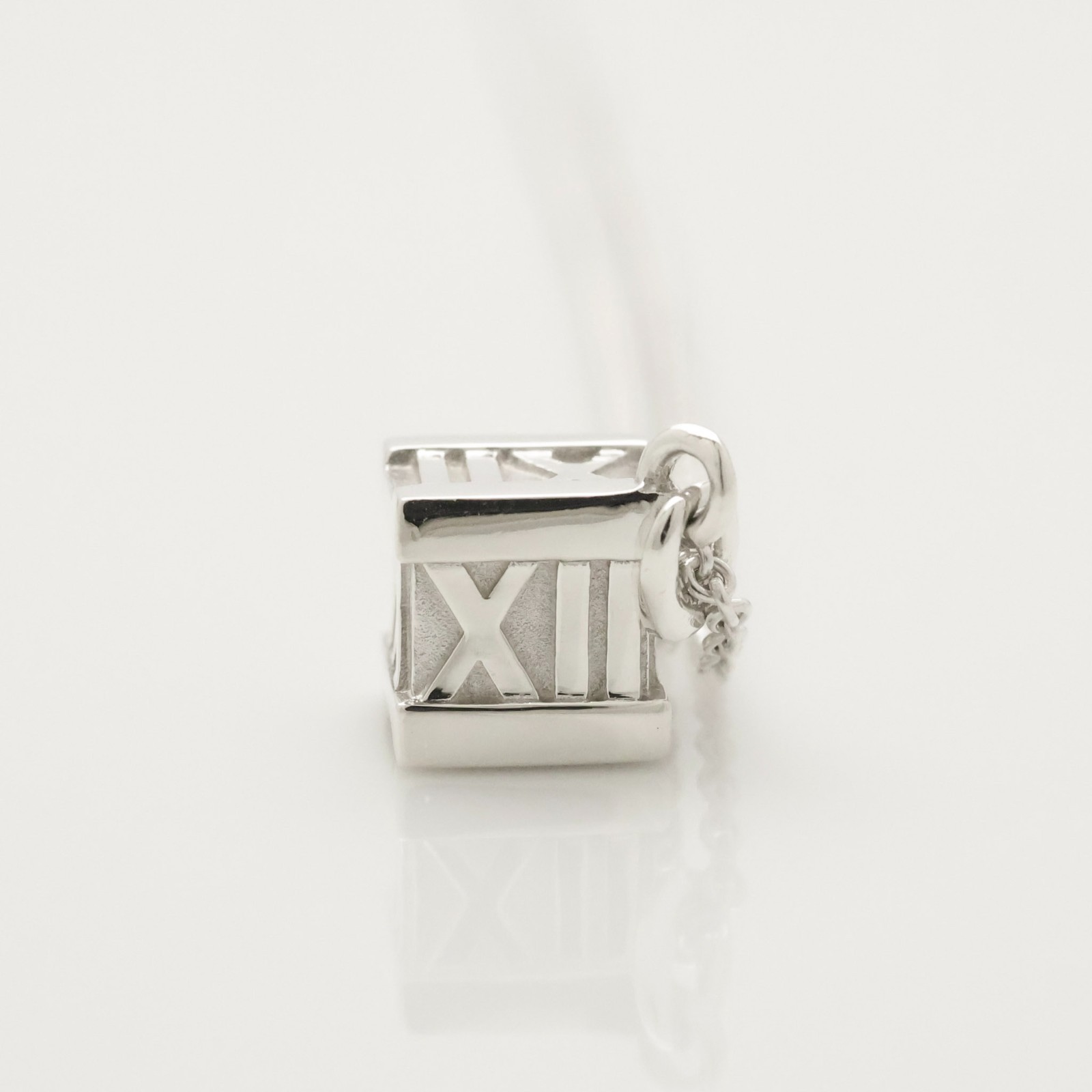 Authentic Tiffany & Co. Atlas Cube Pendant Necklace 16.8″ Silver 925 w/Pouch