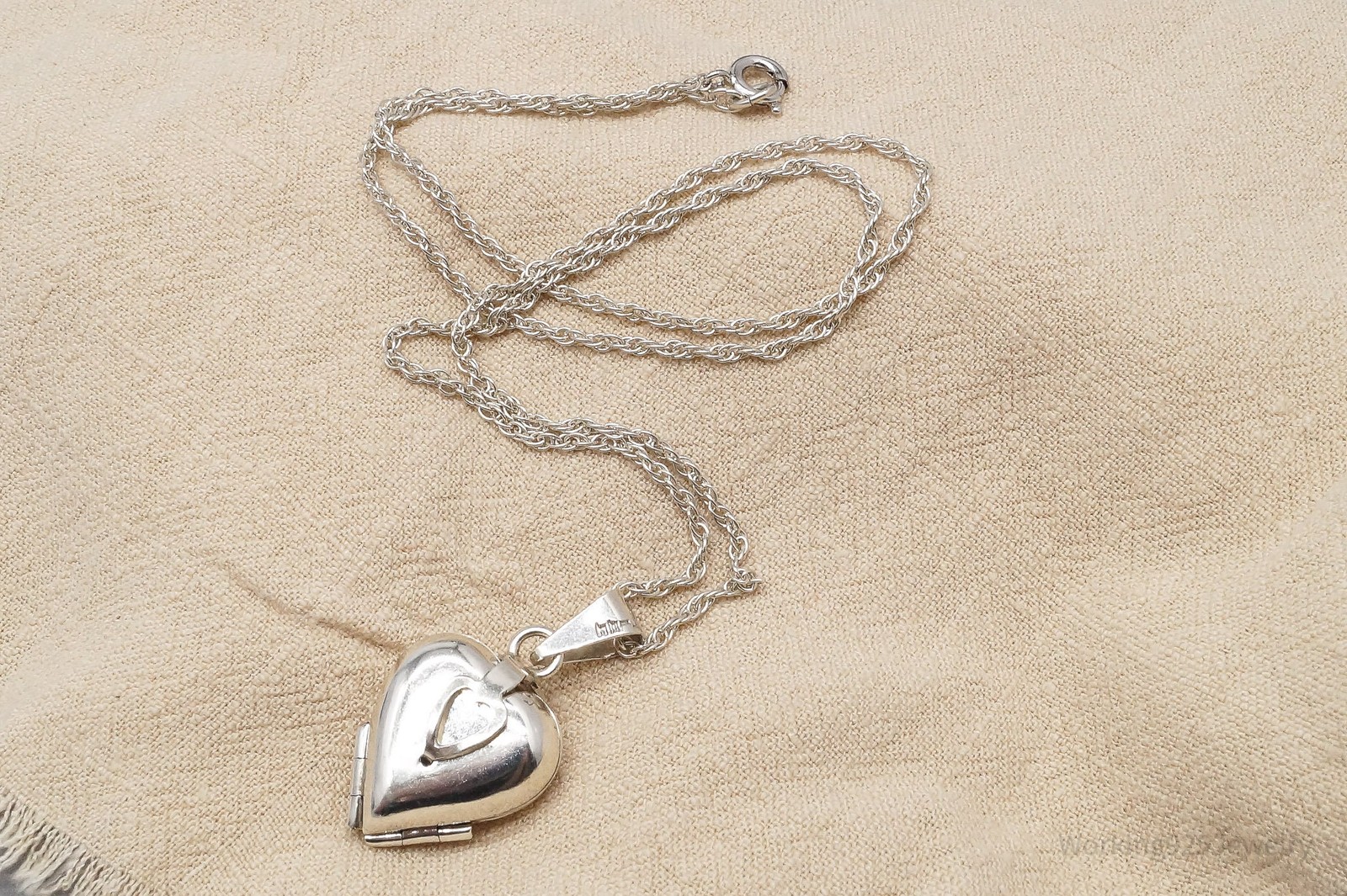 Vintage Large 4 Picture Heart Locket Sterling Silver Necklace 20″