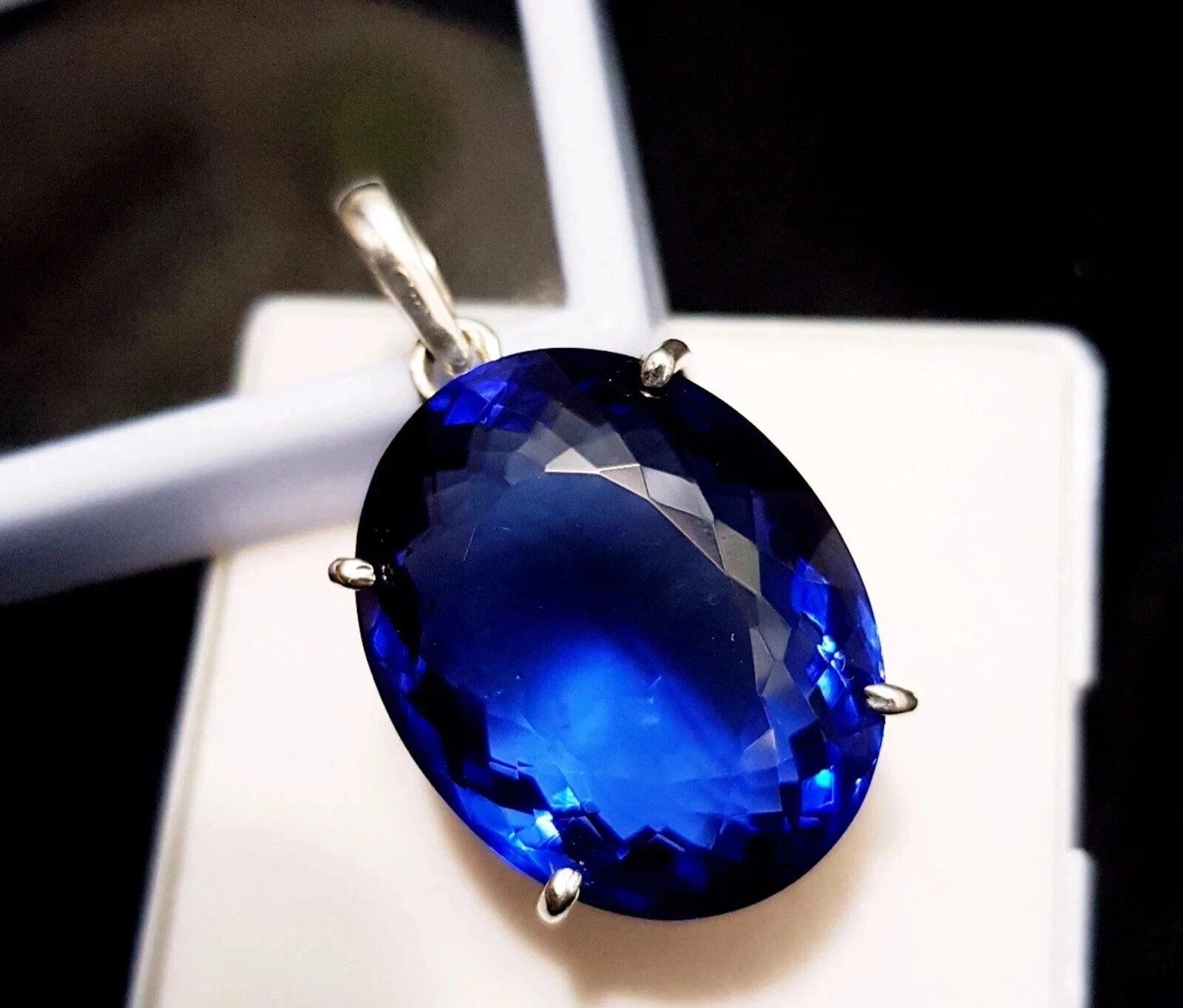 Certified 35 CT Natural Blue Sapphire Oval Cut Gemstone 925 Solid Silver Pendant
