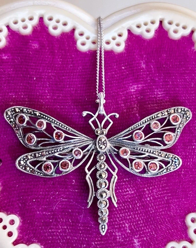 LOVELY Designer Sterling Silver & Garnet Dragonfly Brooch/Pendant Necklace
