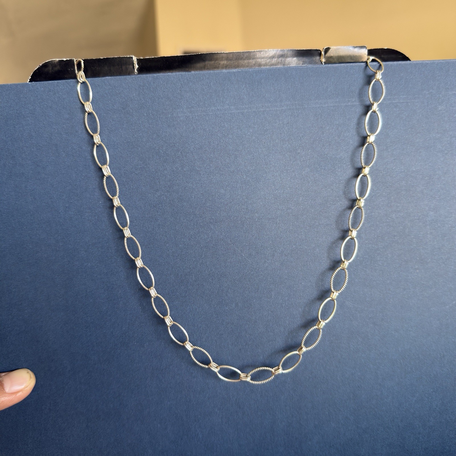 Vintage Sterling Silver 925 Oval Link Chain Necklace Textured Toggle Clasp