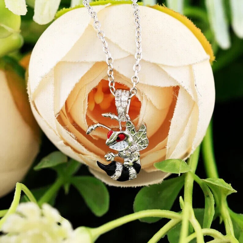 Angry bee 18″ Chain Pendant Round Cut Real Moissanite 14K White Gold Plated