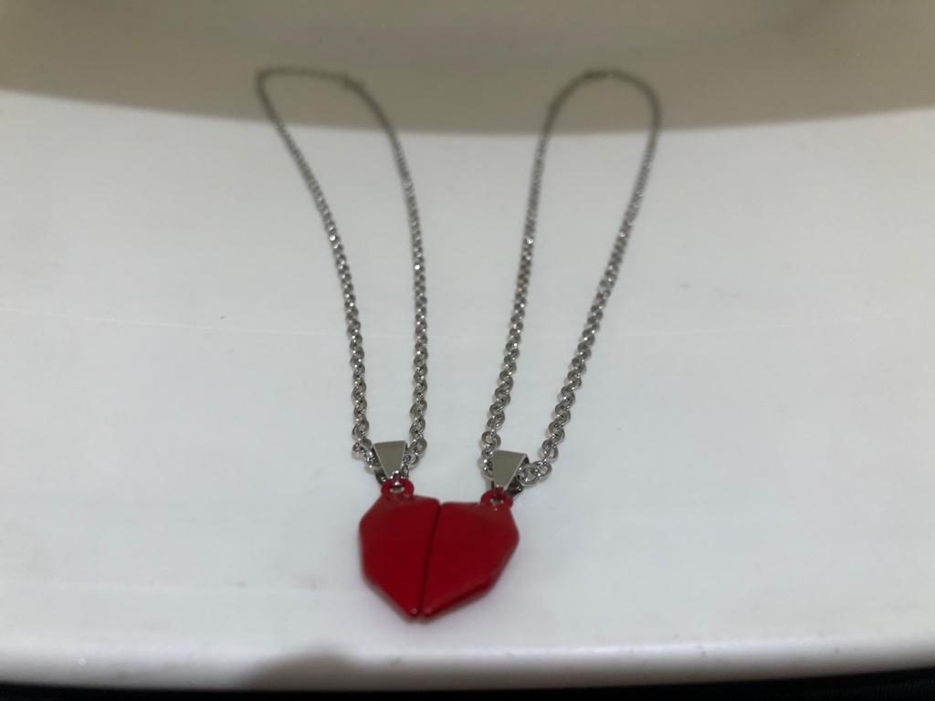 Korean Magnetic Chain Couple Lovers Gothic Heart Necklace Cut into Two Hearts Me