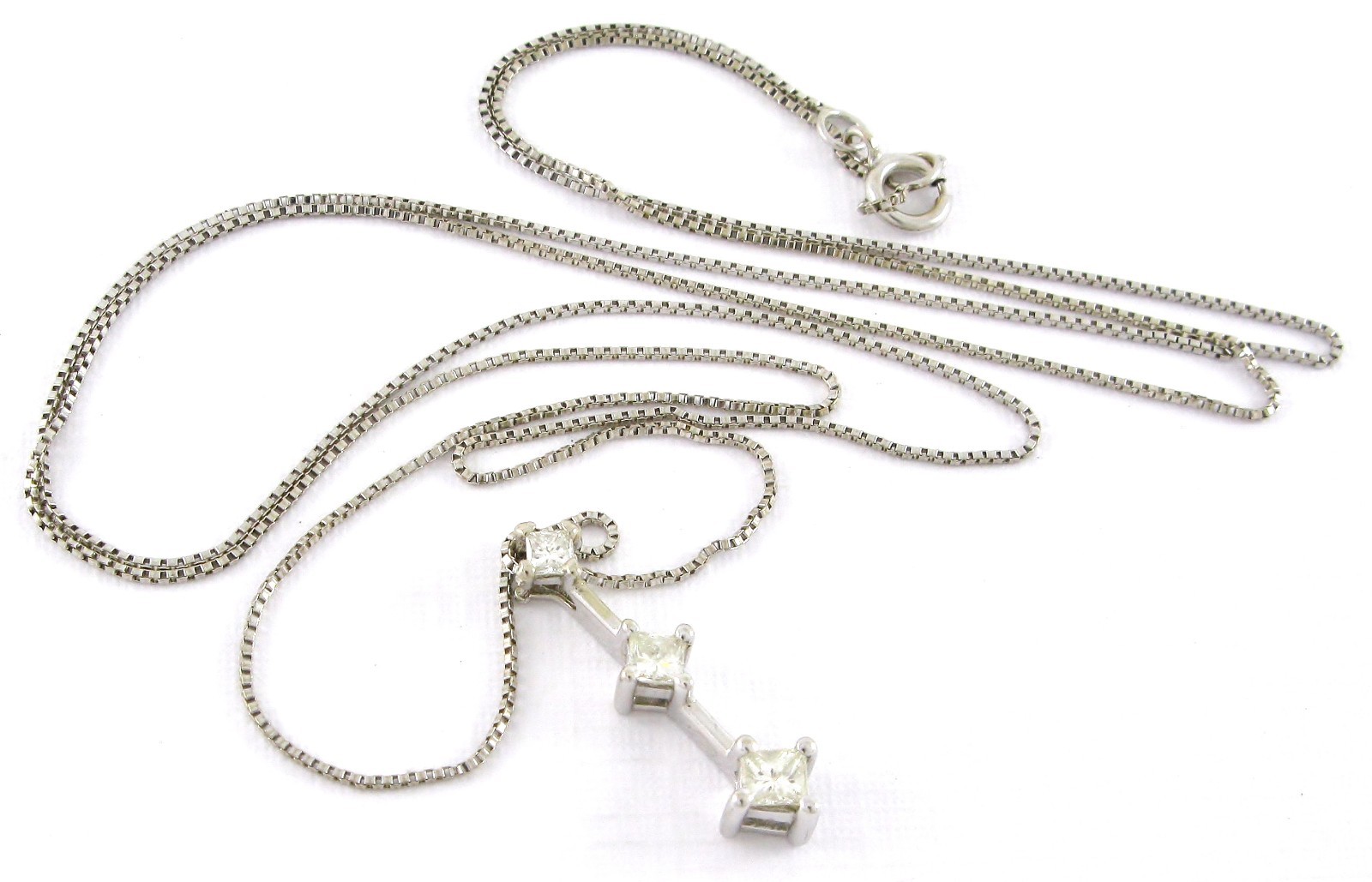 Solid 14K White Gold Graduating 3 Princess Cut .25 CTTW Diamond Necklace