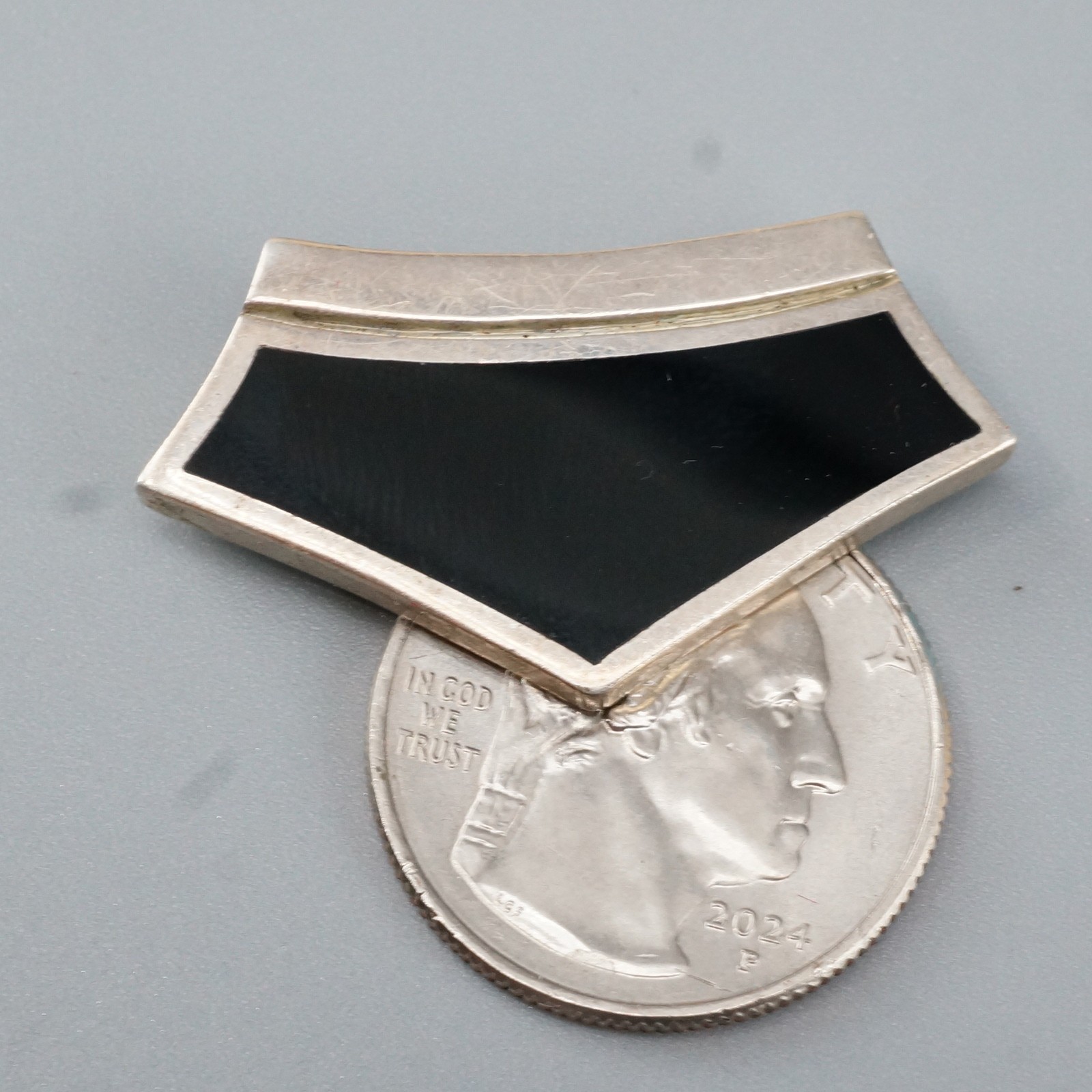 Vintage Sterling Silver 925 SU Thailand Shield Pendant for Cord/Chain 5.6g 2″