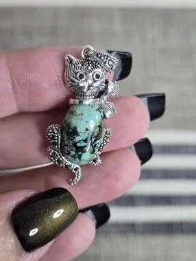 Cat Pendant NWT Turquoise Stone And 925 Sterling Silver