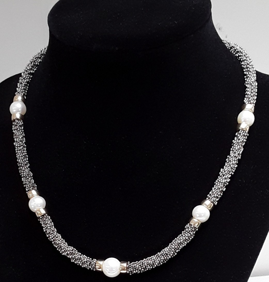 Elegant 16″ Sterling Silver Bead Necklace with Pearls and 14K Yellow Gold