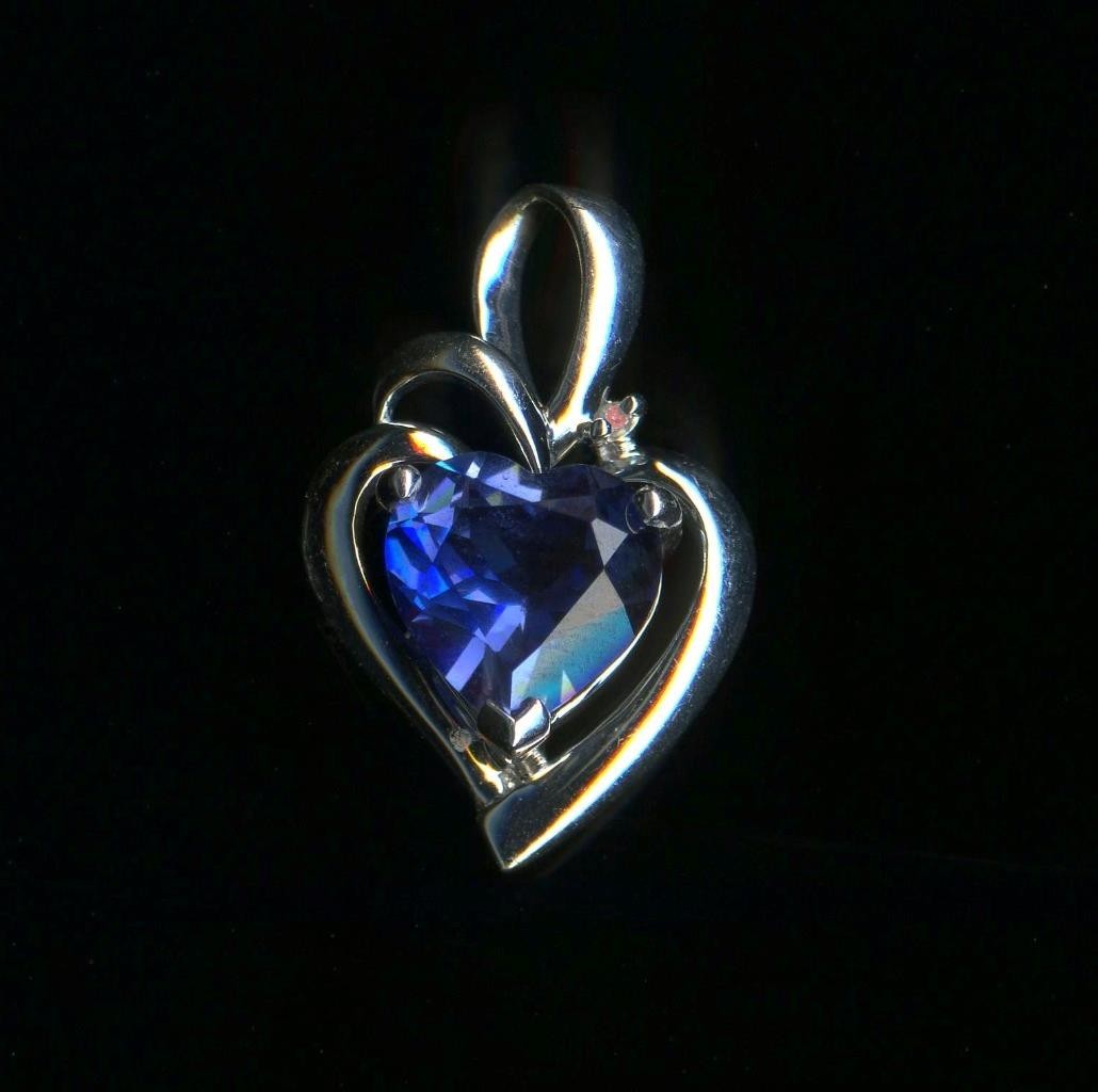10K 1.53 Gram Solid White Gold 8mm Heart Blue Lab-Created Sapphire Pendant -CH