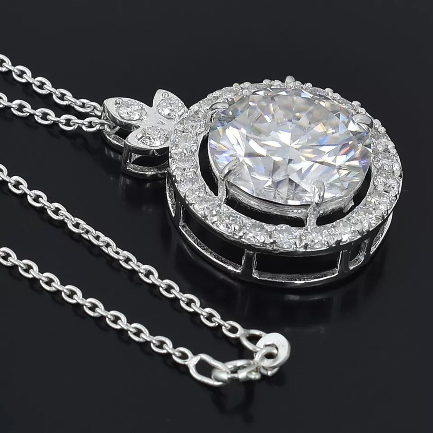 Round Cut Lab Grown Diamond Necklace 23.5 Ct in Sterling Silver – Lustrous