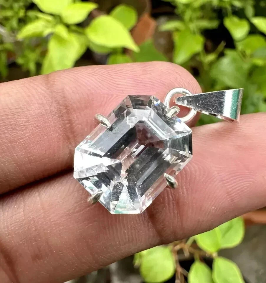 Natural Certified 25 Ct Emerald White Sapphire 925 Solid Silver Pendant