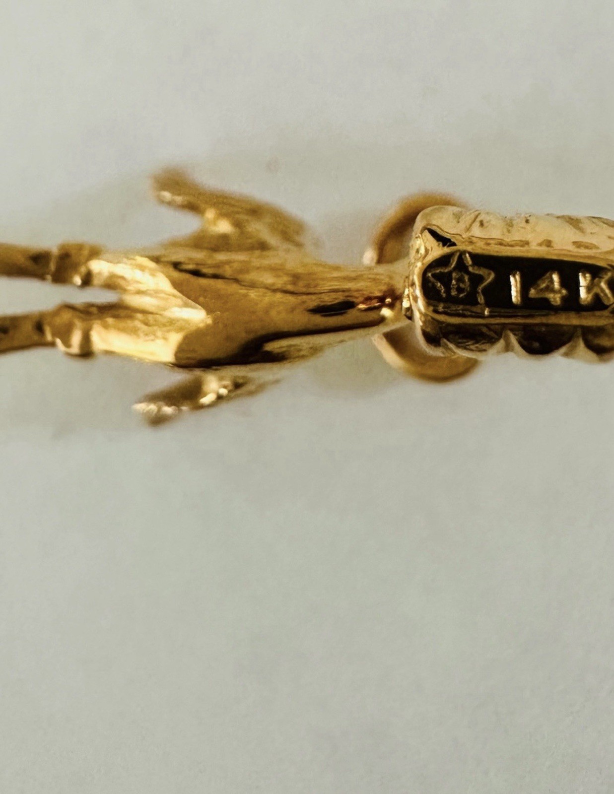 14K Yellow Gold Bird Charm Pendant, Signed, No Stone, Animals & Insects Theme
