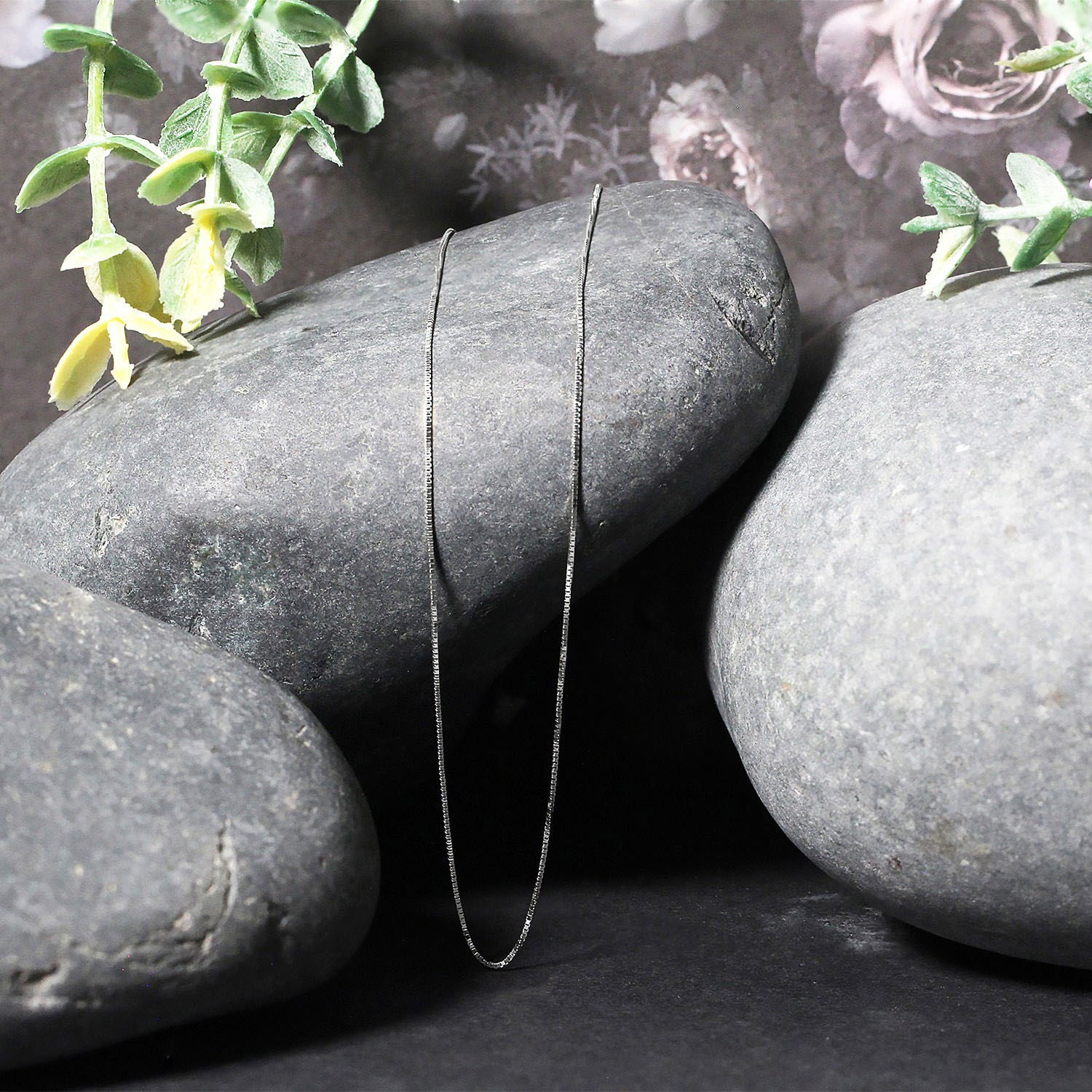 Classic Box Chain, 14K White Gold, Sizes 16-20, 0.45 mm, Dainty, Polished